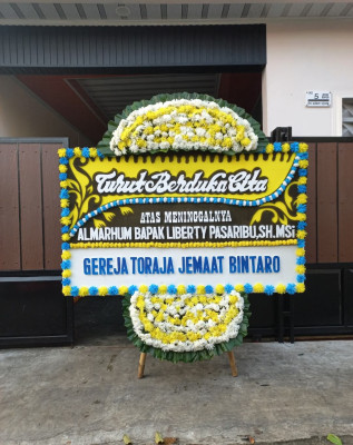 Papan Bunga Duka di Selong Blanak