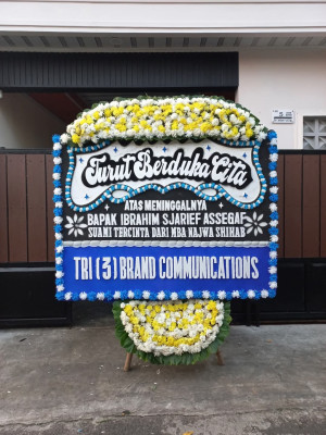 Papan Bunga Duka di Selong Blanak